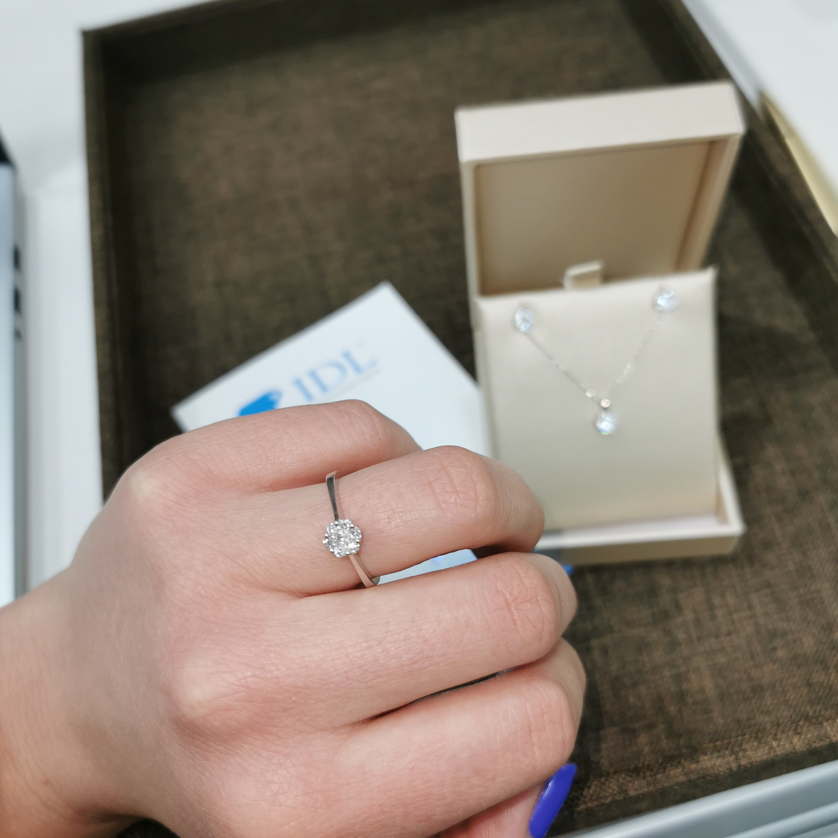 Диамантен пръстен бяло злато 0.23 карата